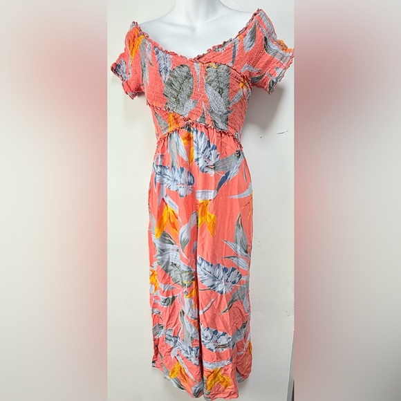 Patrons of Peace Colorful Lace Detail Garment - Picture 1 of 7